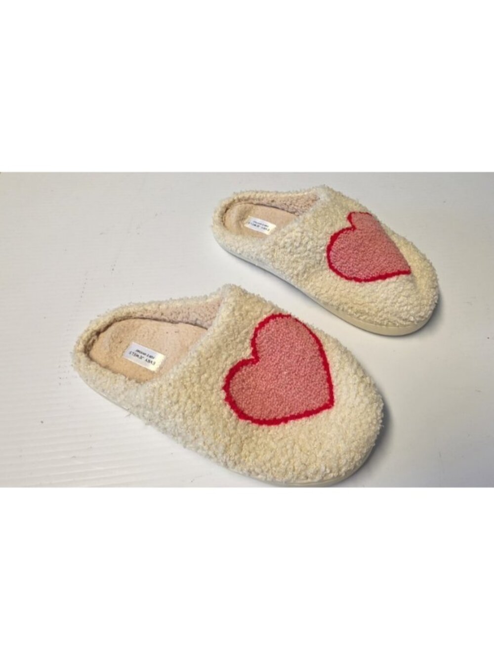 Women’s White Heart Slippers Love Plush Fuzzy Cute Cozy House Shoes Size 7